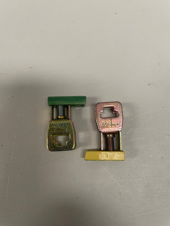 AKG16GYNE Busbar 16mm Terminals Green/Yellow [Pack of 100]
