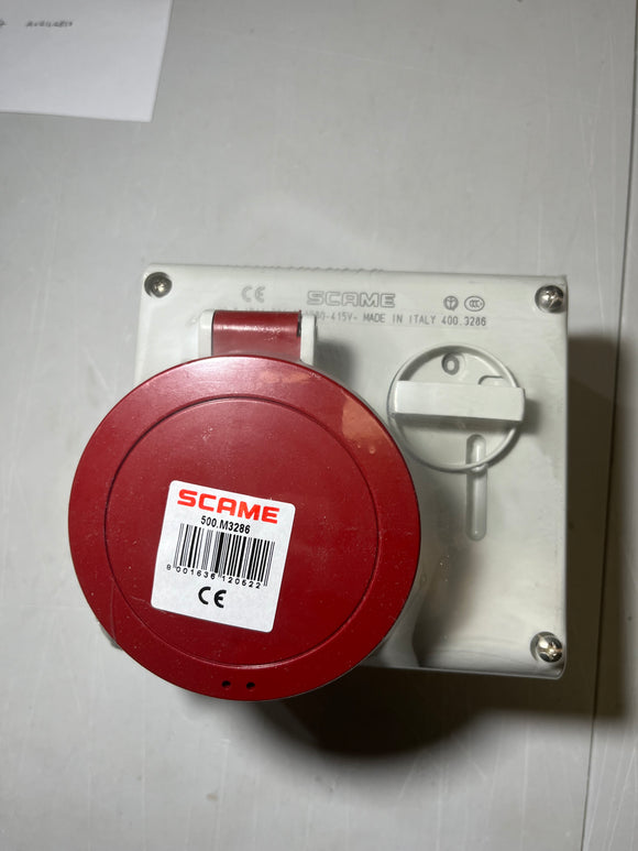 Scame Switched Interlock Socket 4P 32A 415V IP44 500.M3286